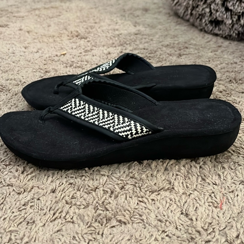 Sonoma low wedge sandals